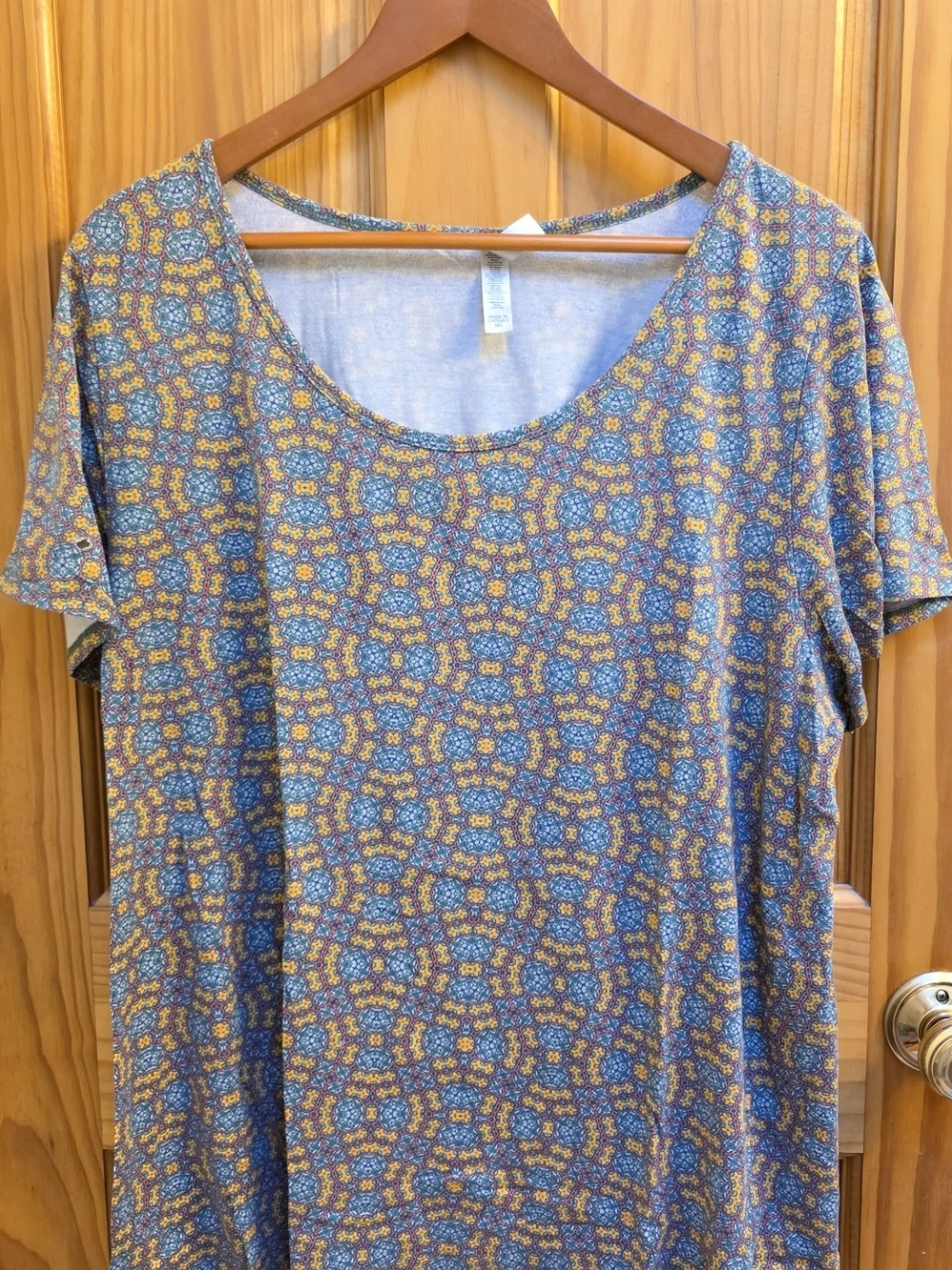 LuLaRoe Scoop Neck Short Sleeve Top - Blue, Yellow, Brown